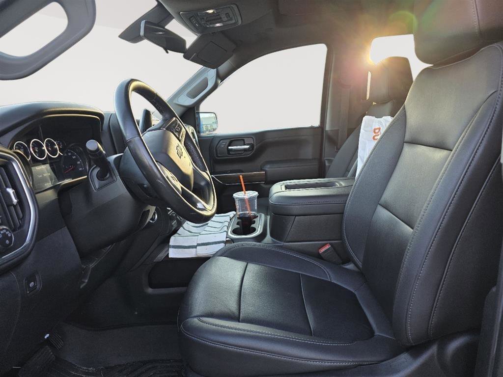 Used 2022 Chevrolet Silverado 1500 LT Trail Boss w/ Convenience Package II image 2