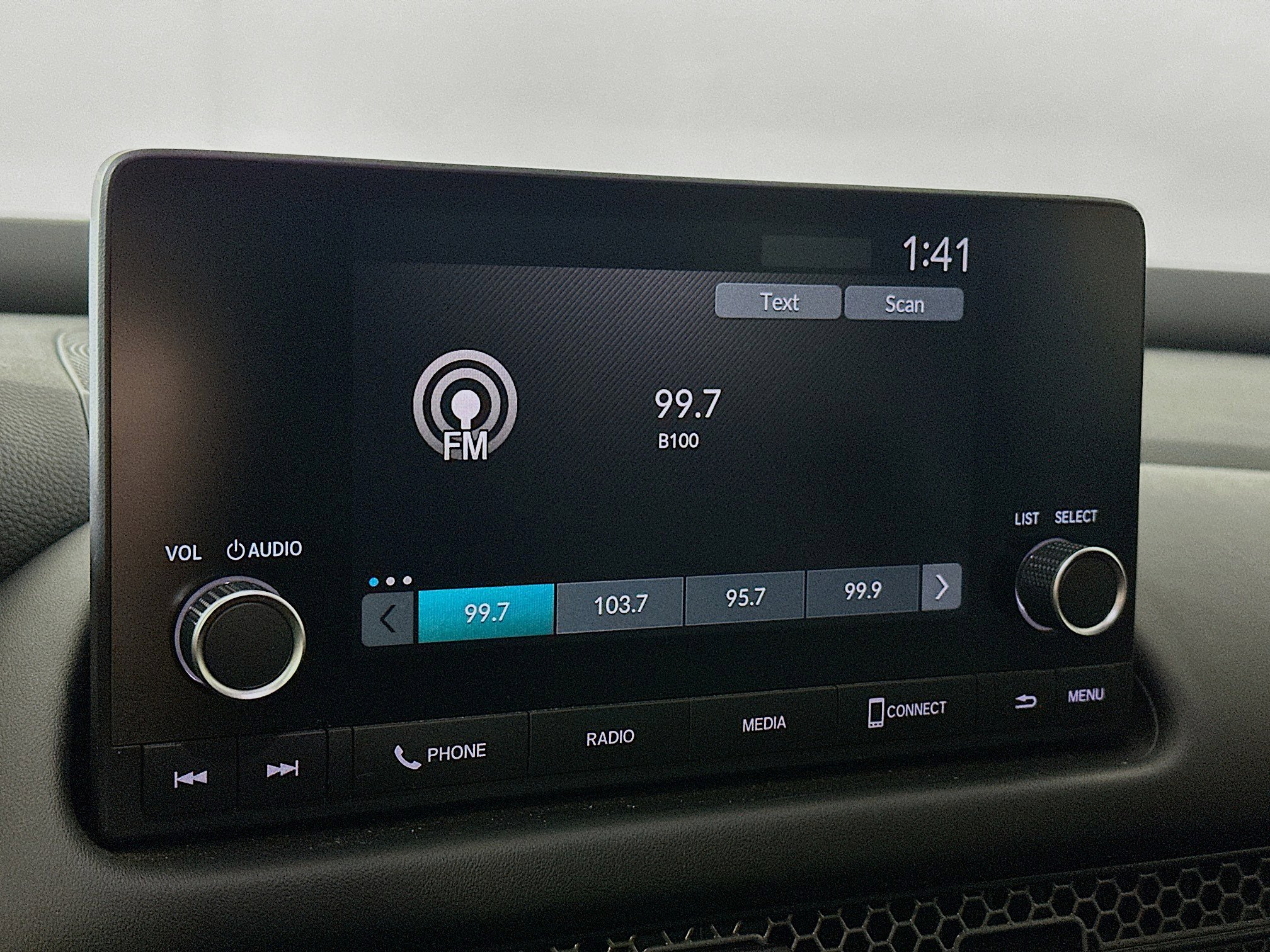 Used 2024 Honda HR-V Sport image 14