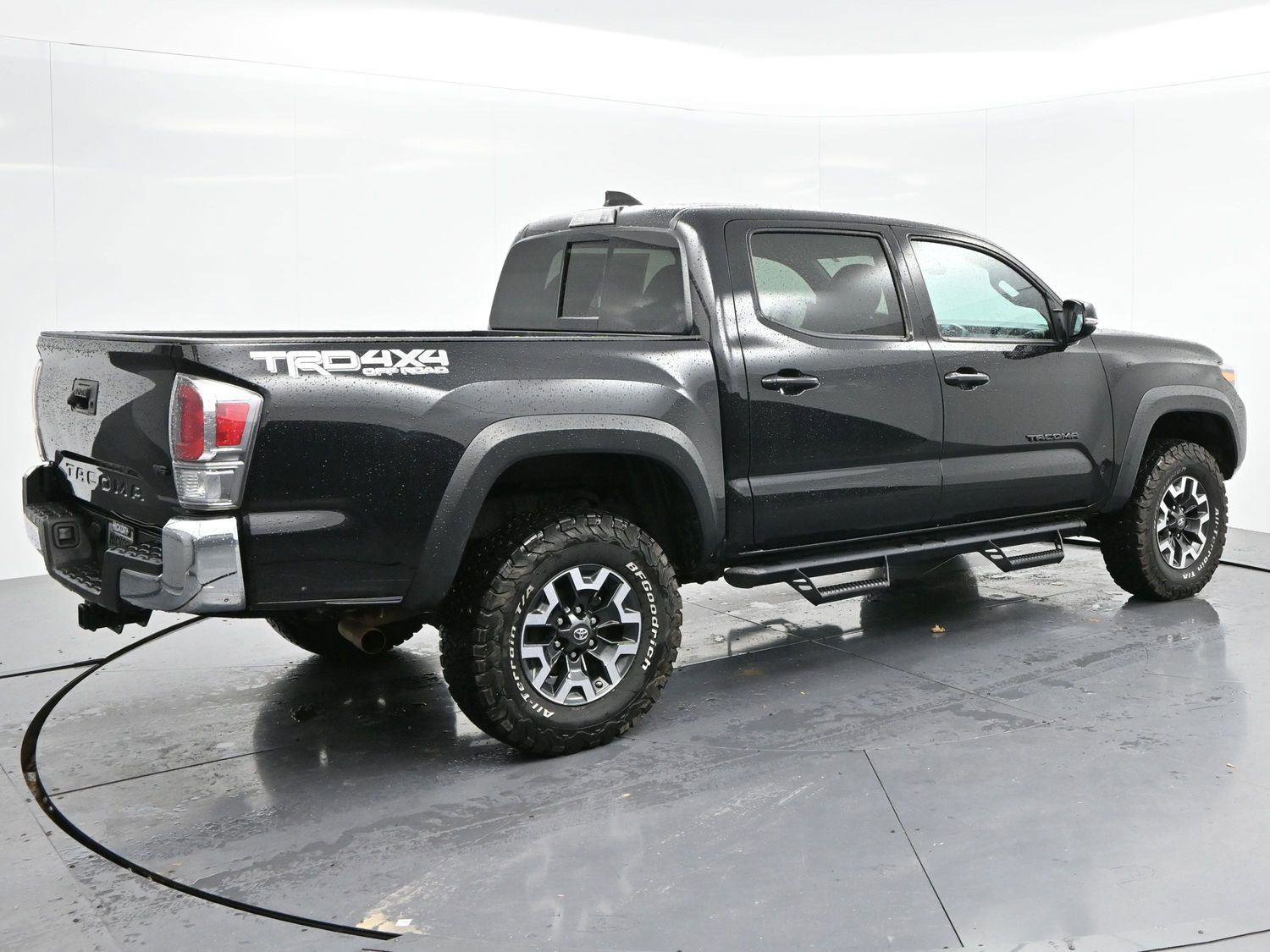 Used 2021 Toyota Tacoma TRD Off-Road image 7