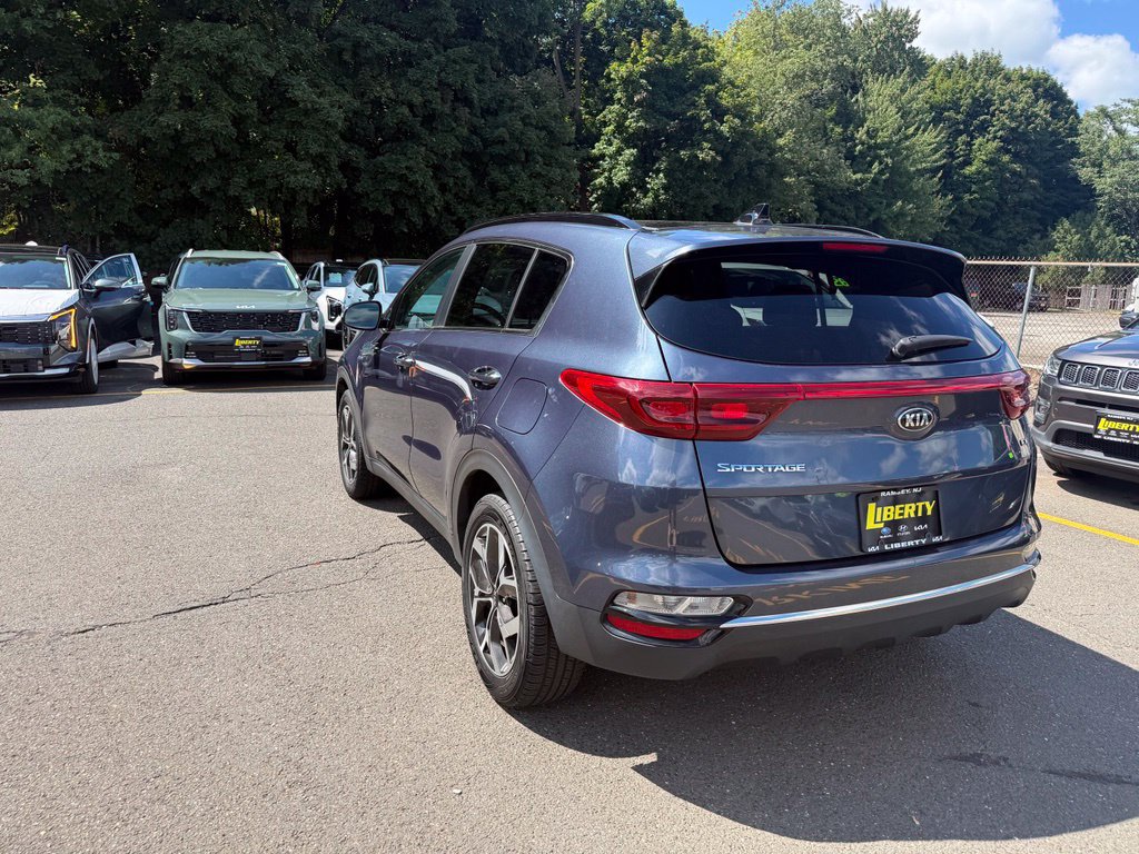 Used 2022 Kia Sportage EX AWD/4WD image 5