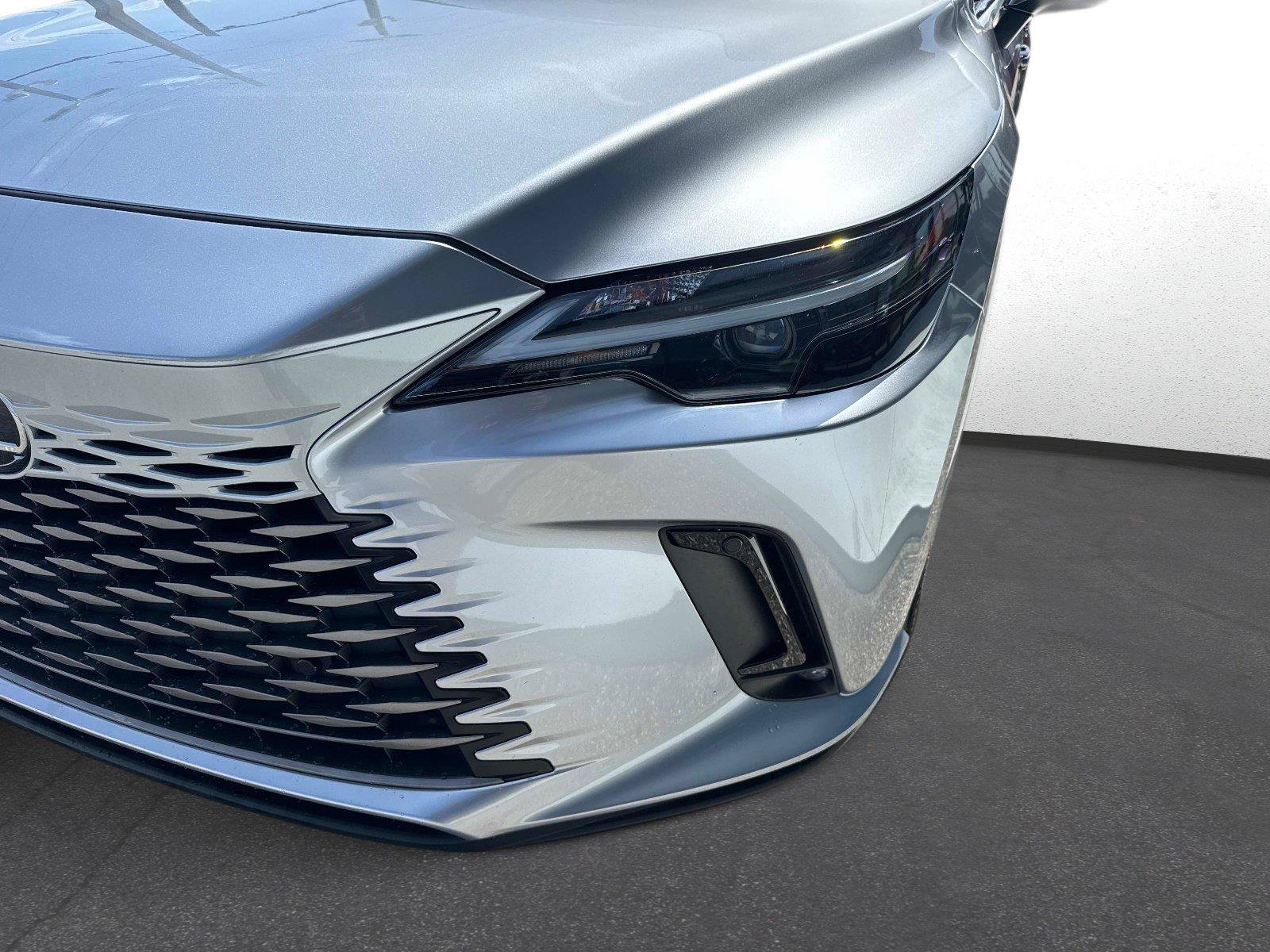 Certified 2025 Lexus RX 350 Premium w/ Accessory Package (Z1) FWD image 9