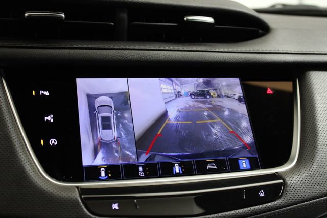 Certified 2025 Cadillac XT5 Premium Luxury w/ Technology Package AWD/4WD image 14