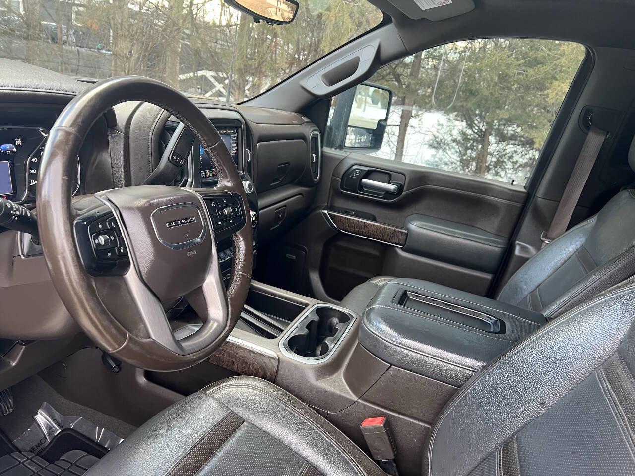 Used 2020 GMC Sierra 2500 Denali w/ Technology Package image 12