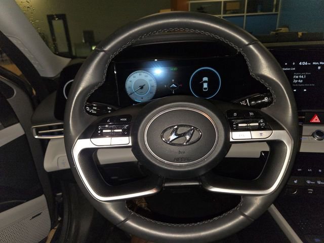 Used 2023 Hyundai Elantra Limited w/ Cargo Package FWD image 14