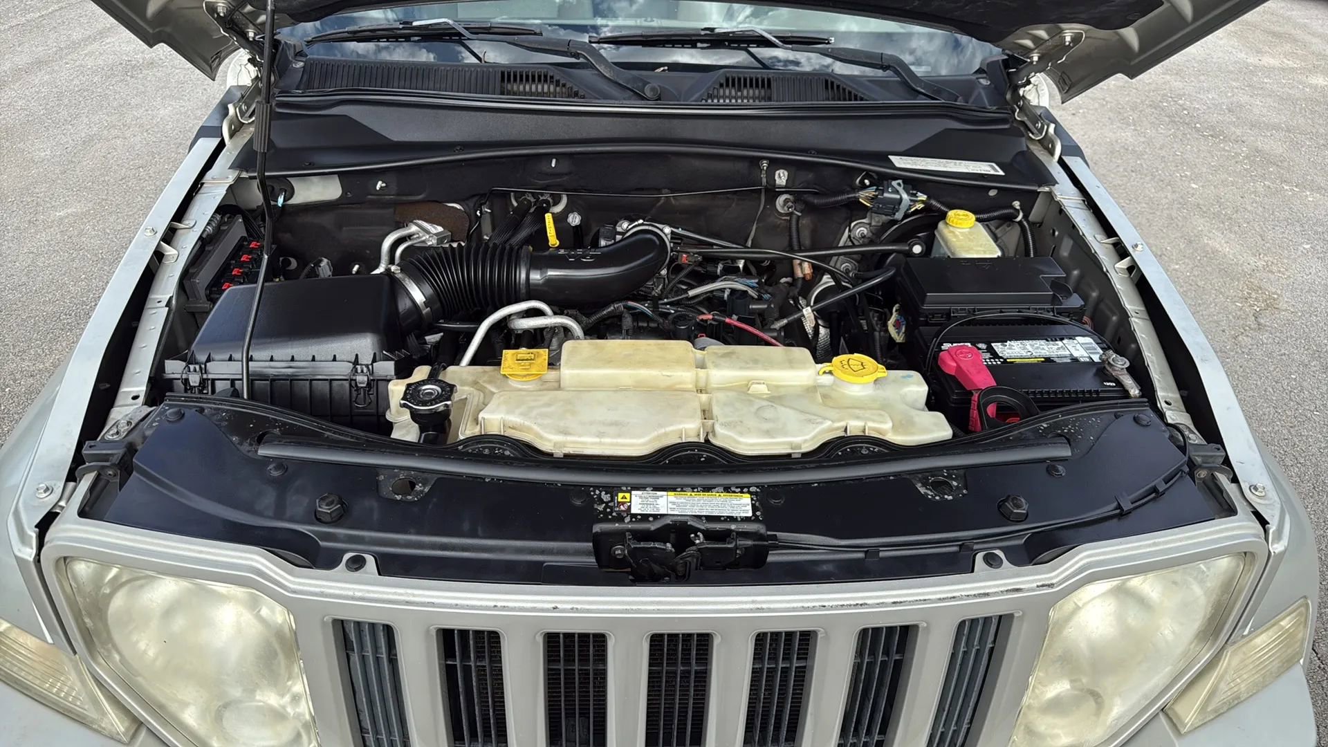 Used 2009 Jeep Liberty Sport image 15