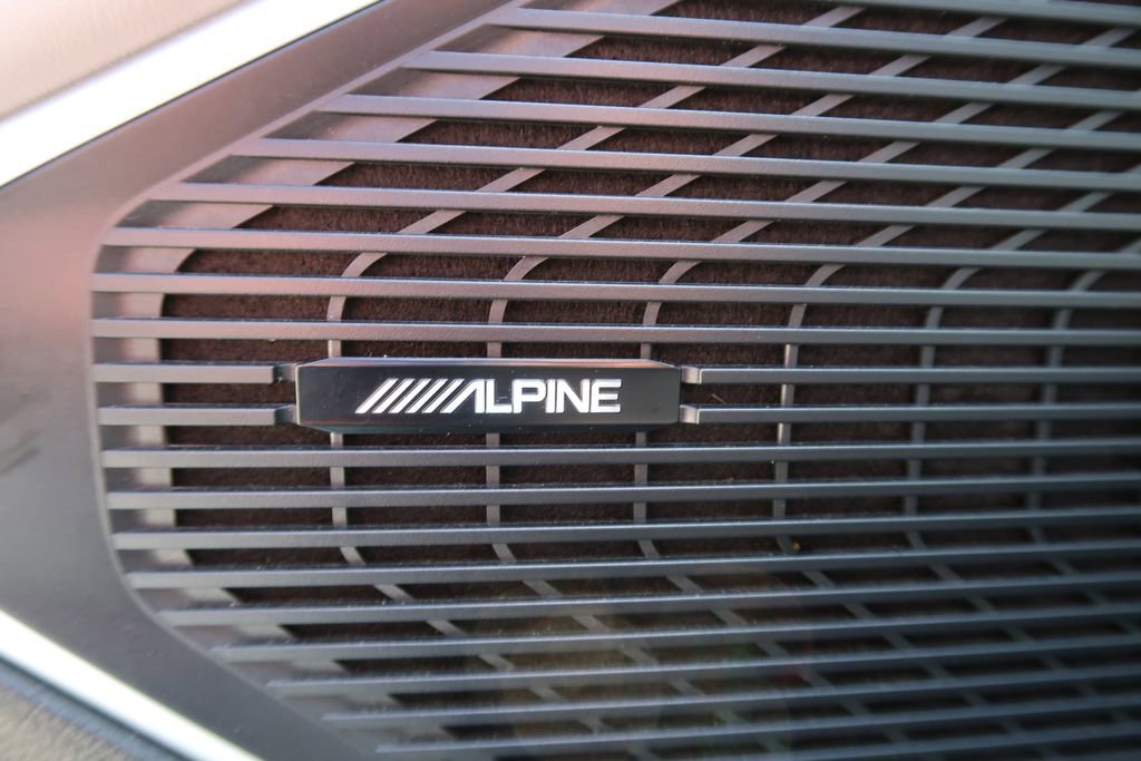 Used 2024 Jeep Wagoneer L Series II image 15