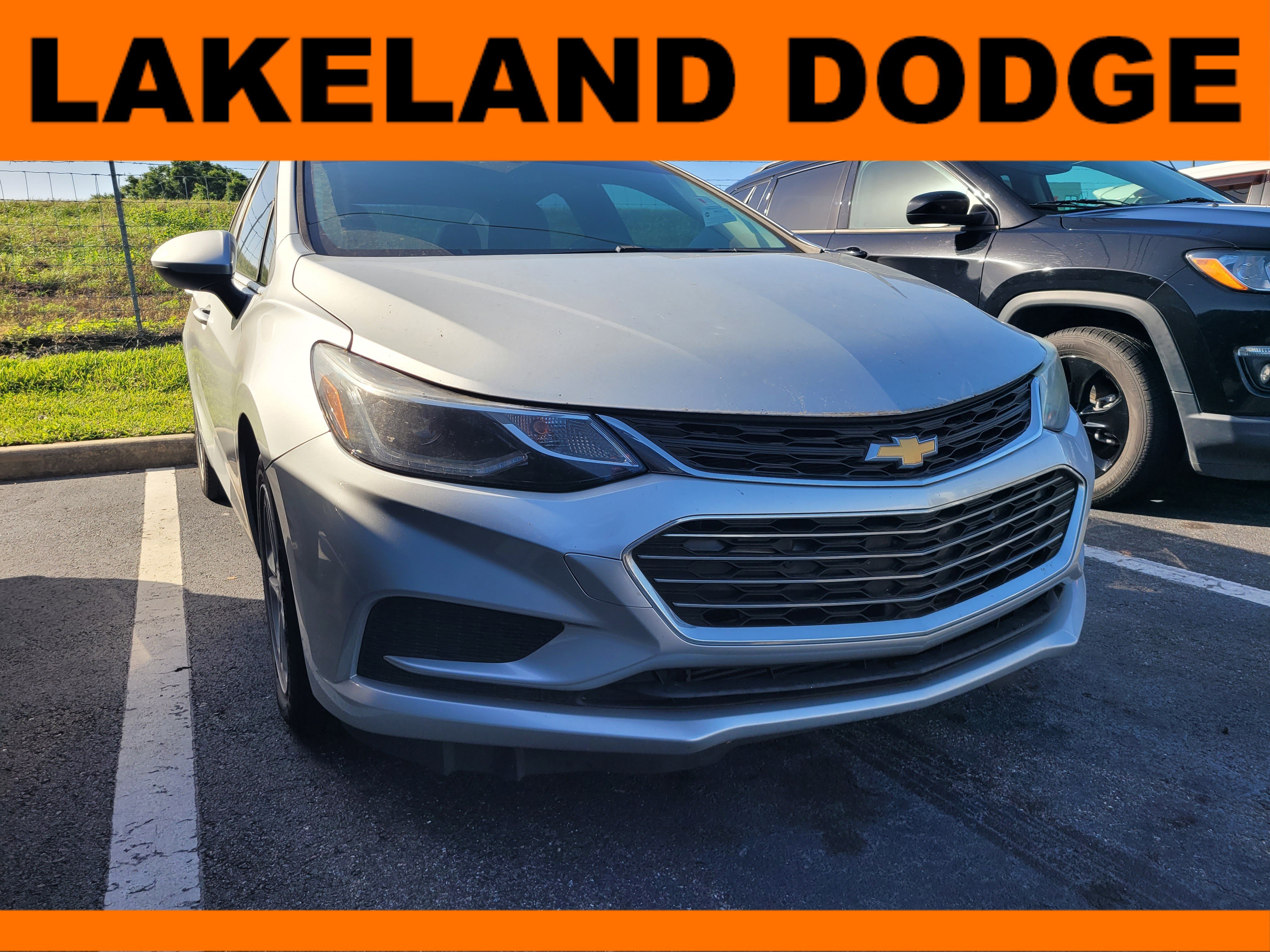 Used 2018 Chevrolet Cruze LT w/ Convenience Package image 1