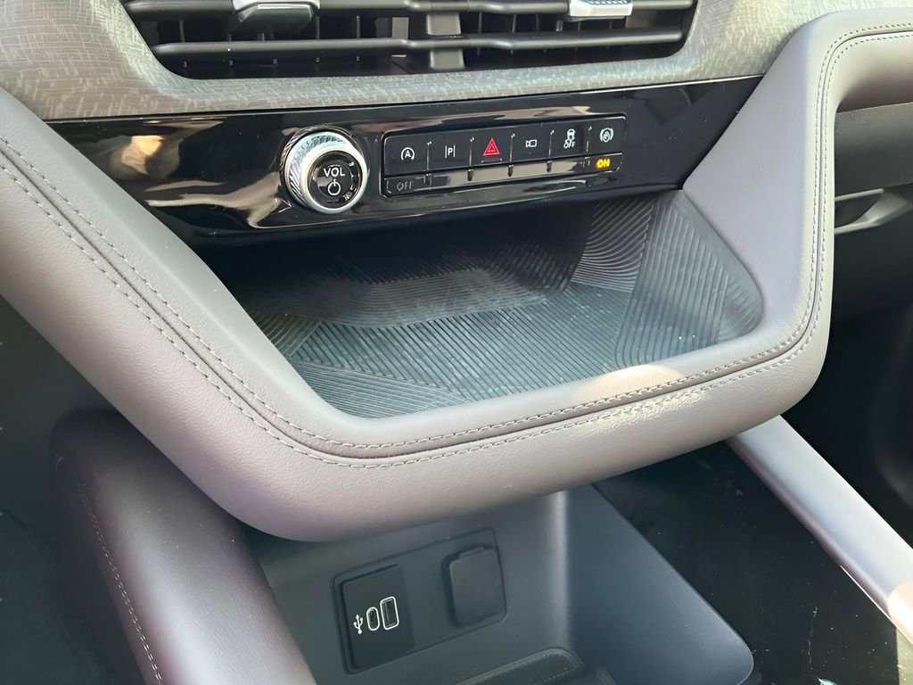 New 2026 Ford Explorer Platinum RWD image 33