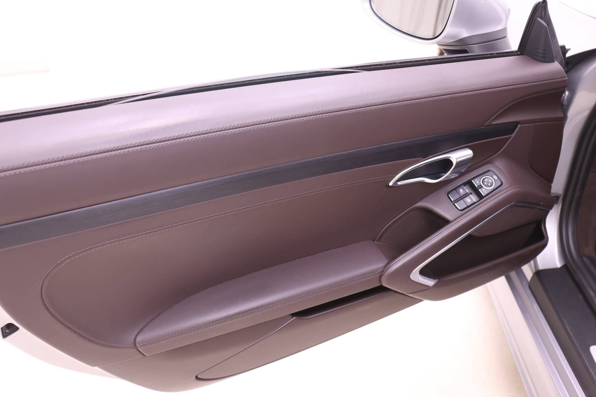 Certified 2023 Porsche 718 Cayman GTS image 17