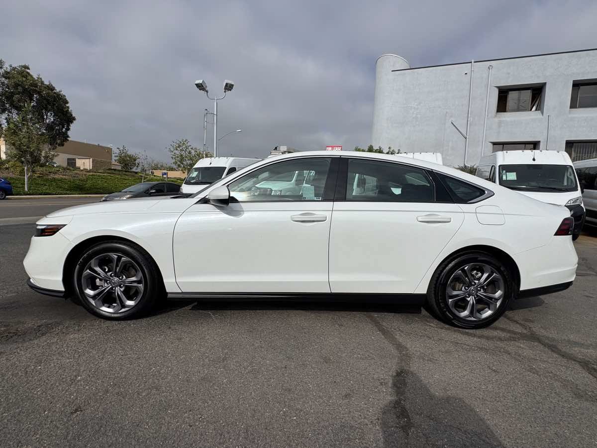 Used 2023 Honda Accord EX image 7