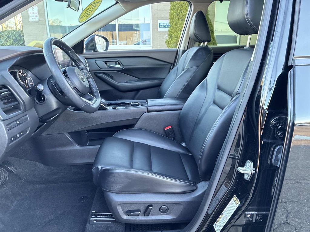 Certified 2023 Nissan Rogue SV w/ SV Premium B Package image 21