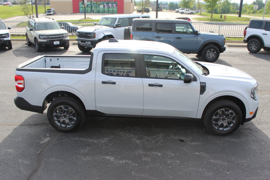 New 2026 Ford Maverick XLT w/ XLT Luxury Package AWD/4WD image 9