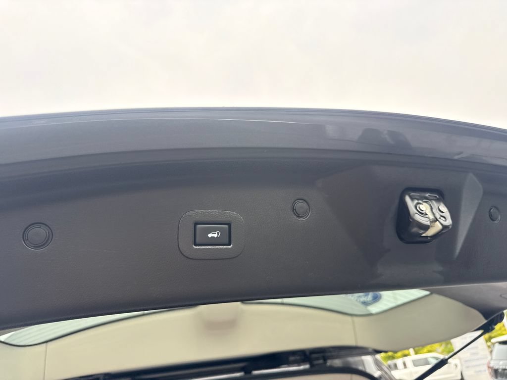 Used 2019 INFINITI QX80 Luxe AWD/4WD image 15