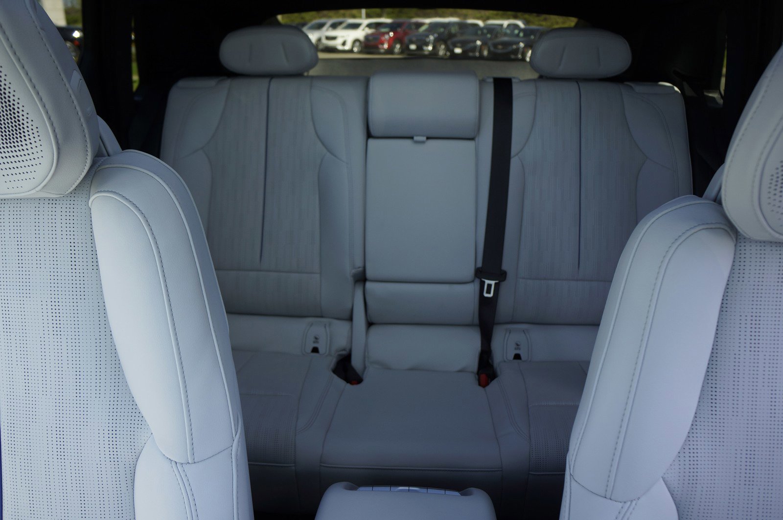 New 2024 Cadillac Lyriq Luxury image 30