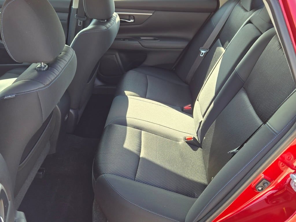 Used 2018 Nissan Altima 2.5 SR FWD image 16