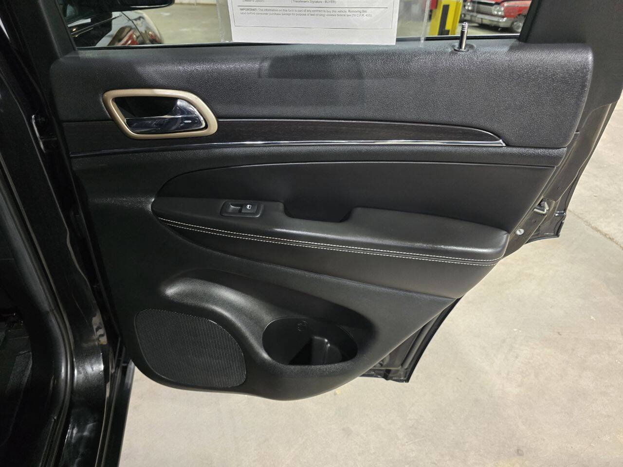 Used 2014 Jeep Grand Cherokee Limited AWD/4WD image 28