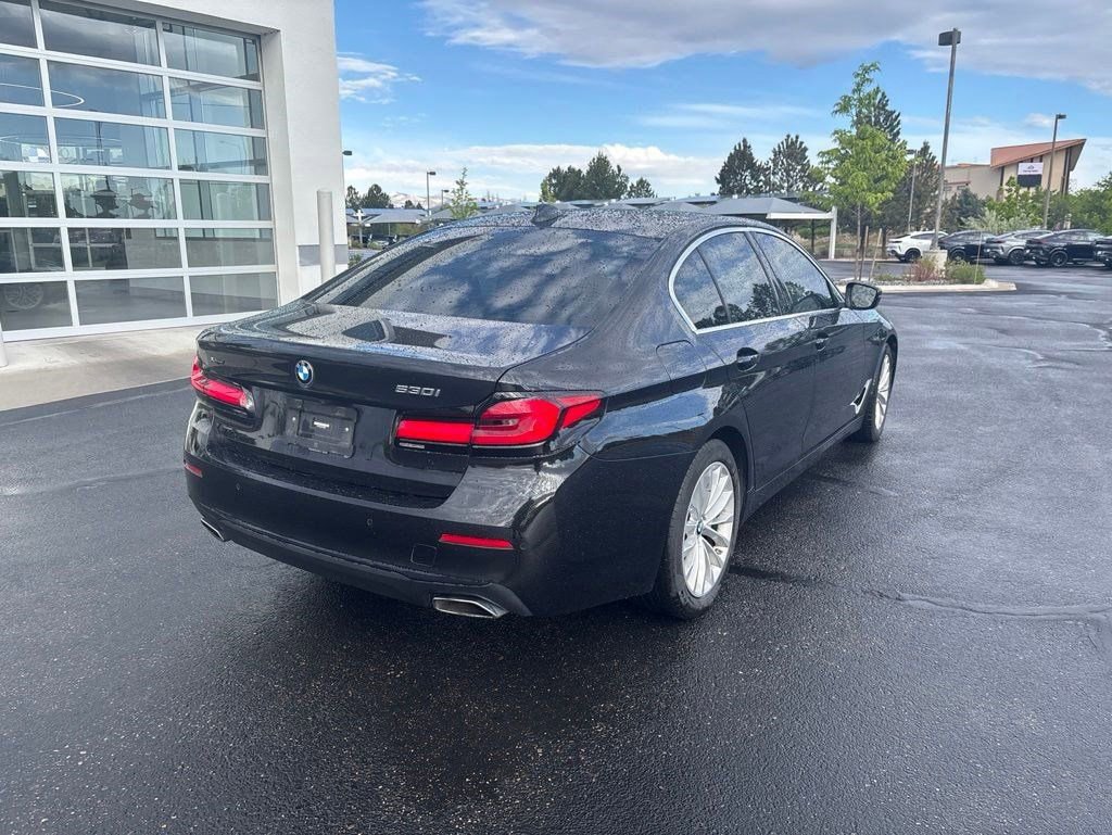 Used 2023 BMW 530i xDrive w/ Convenience Package AWD/4WD image 5