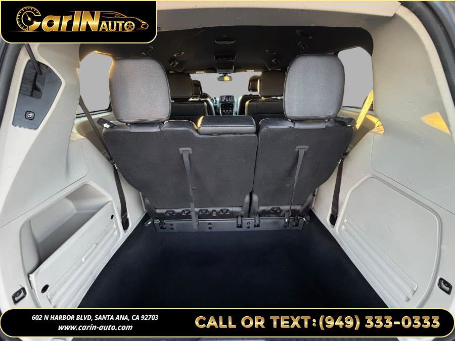 Used 2019 Dodge Grand Caravan SXT image 17