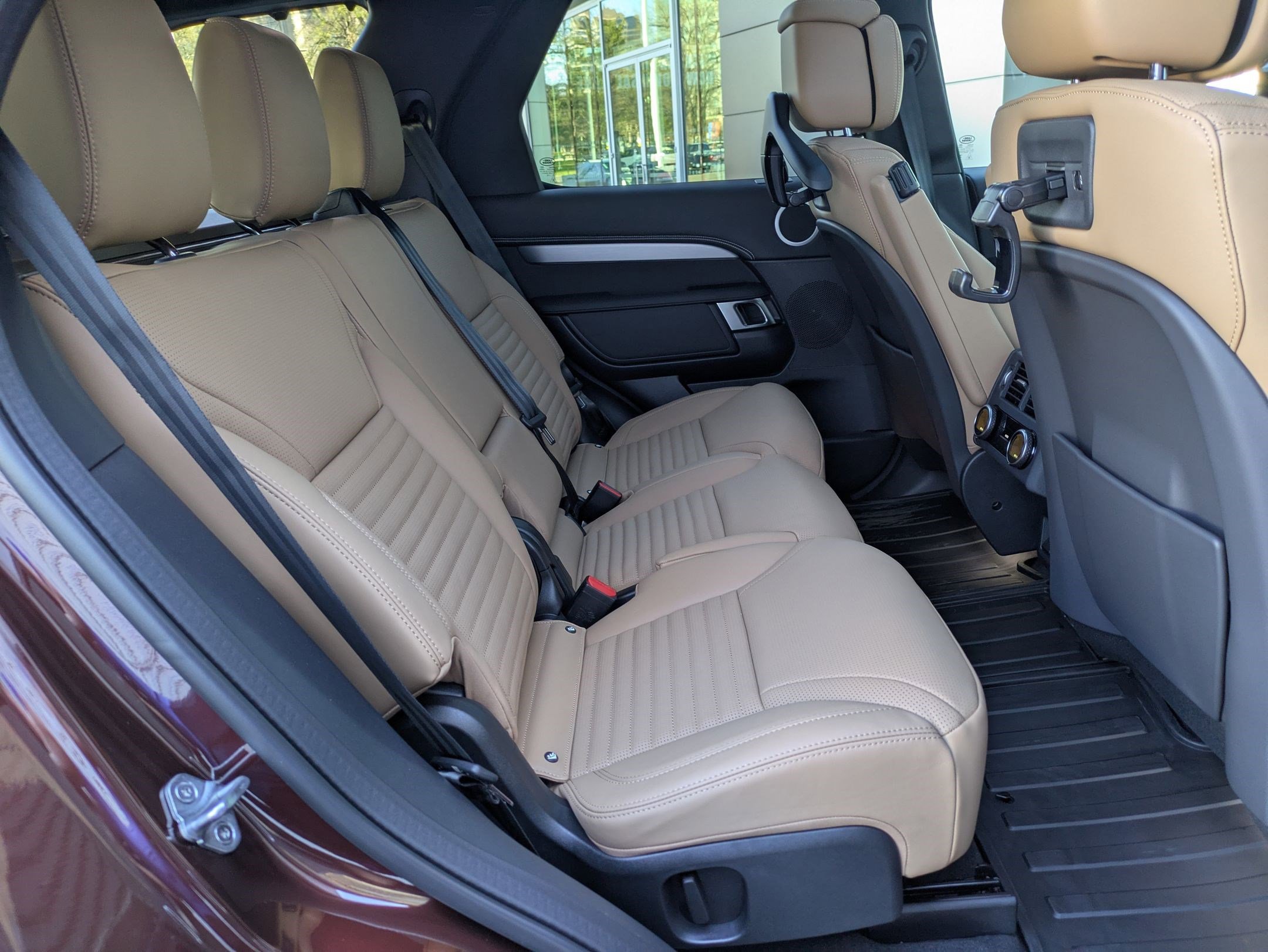 New 2026 Land Rover Discovery Limited Edition image 27