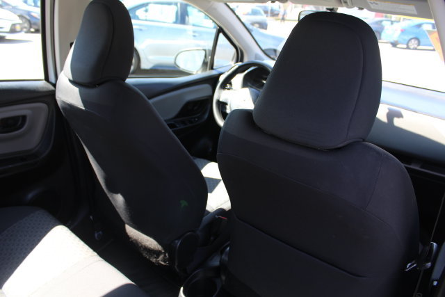 Used 2016 Toyota Yaris L FWD image 29