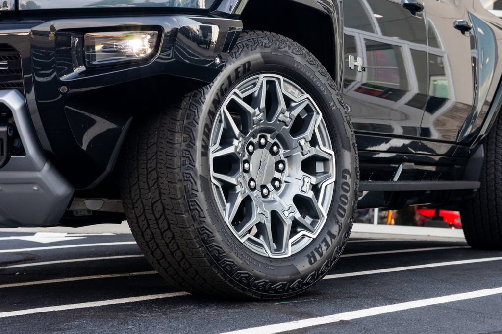 Used 2025 GMC Hummer EV 3X AWD/4WD image 2