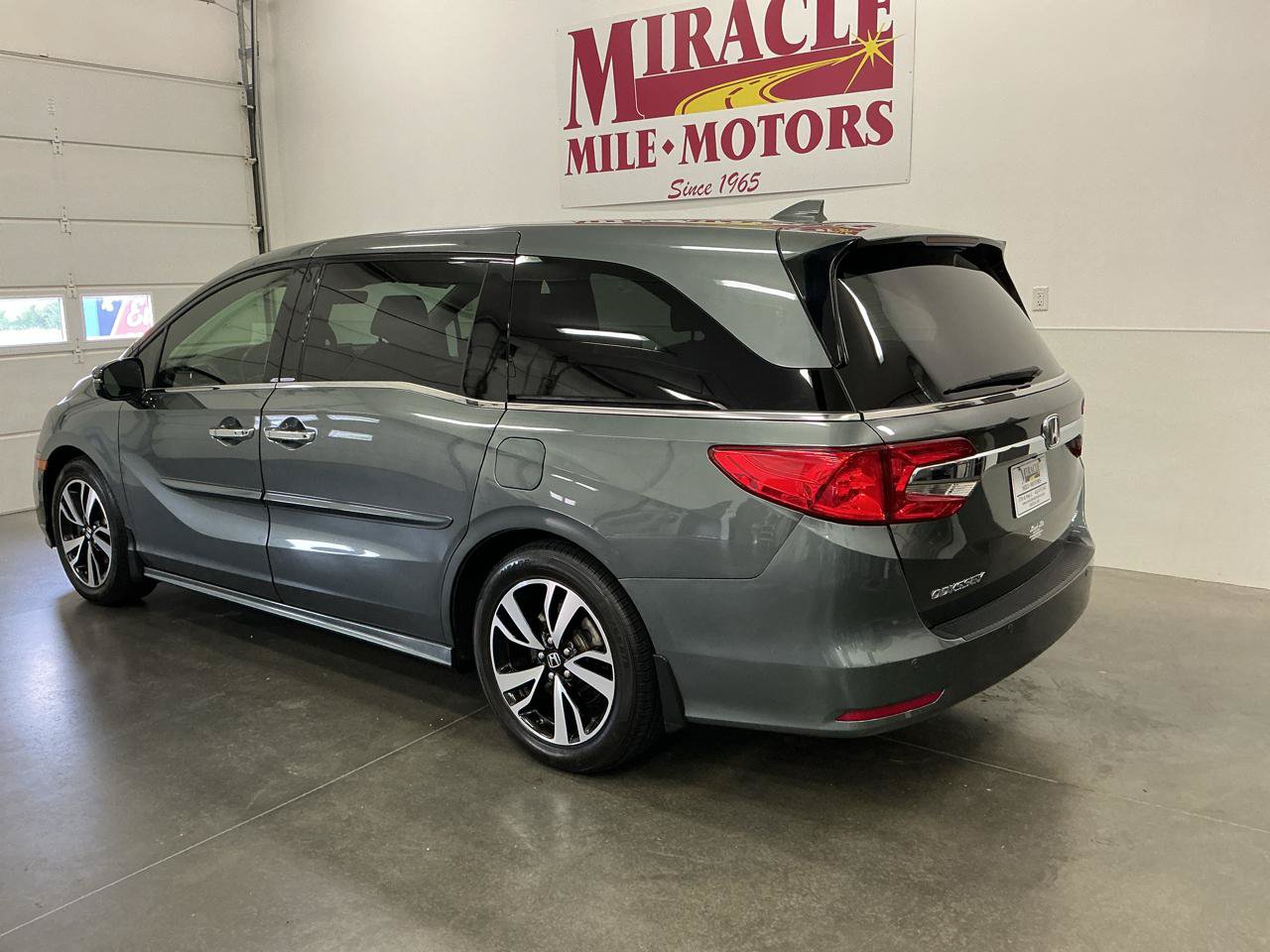 Used 2018 Honda Odyssey Elite image 4