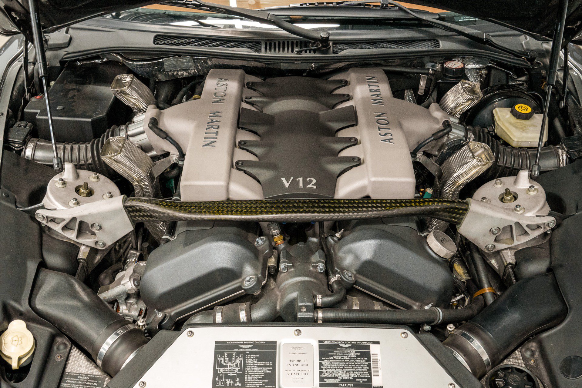 Used 2003 Aston Martin Vanquish RWD image 11