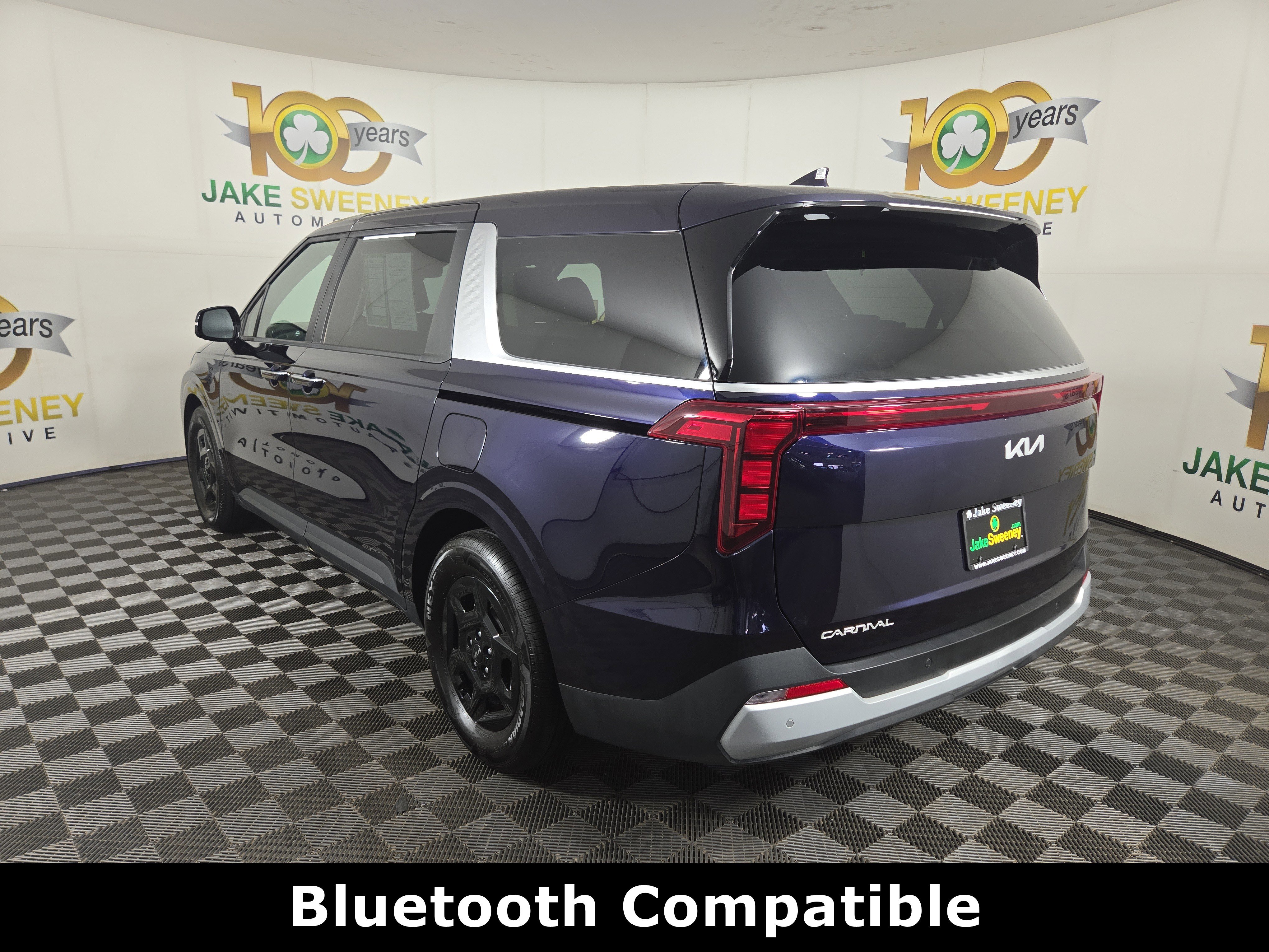 Used 2026 Kia Carnival FWD image 6