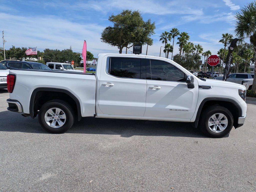 Certified 2024 GMC Sierra 1500 SLE RWD image 3