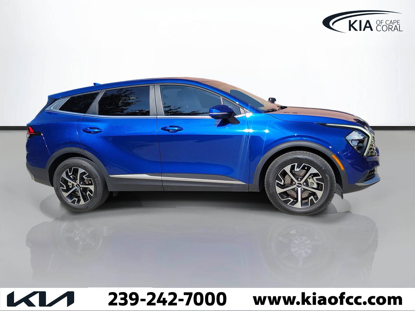 Certified 2023 Kia Sportage EX FWD image 3
