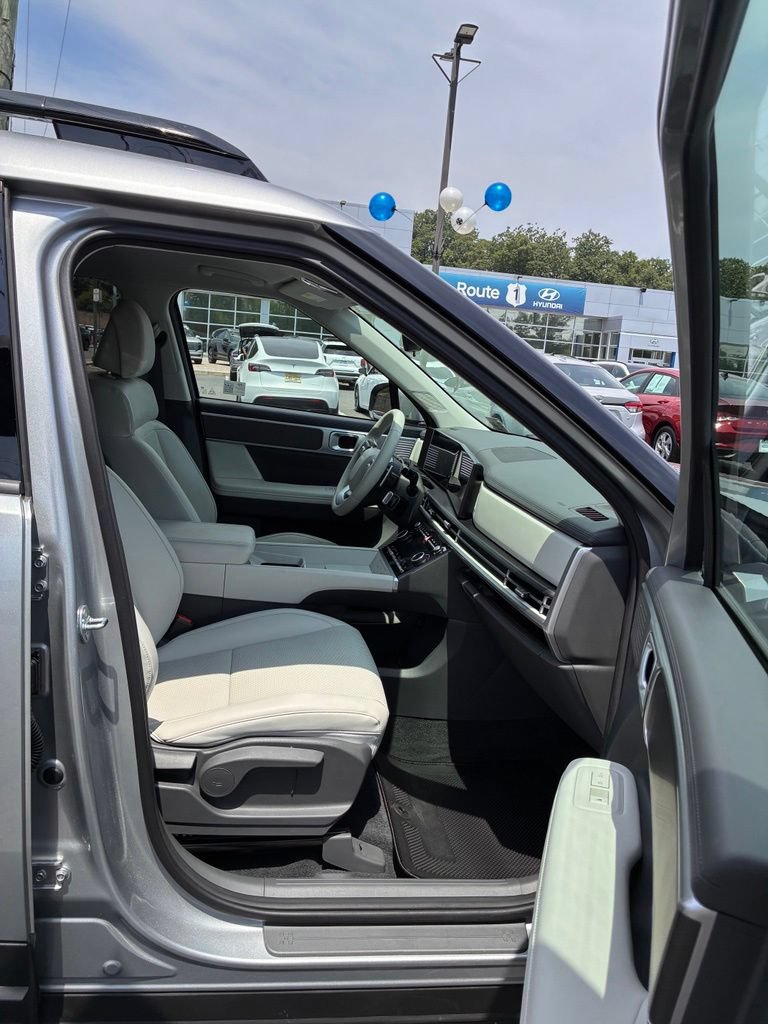Used 2025 Hyundai Santa Fe SEL AWD/4WD image 23