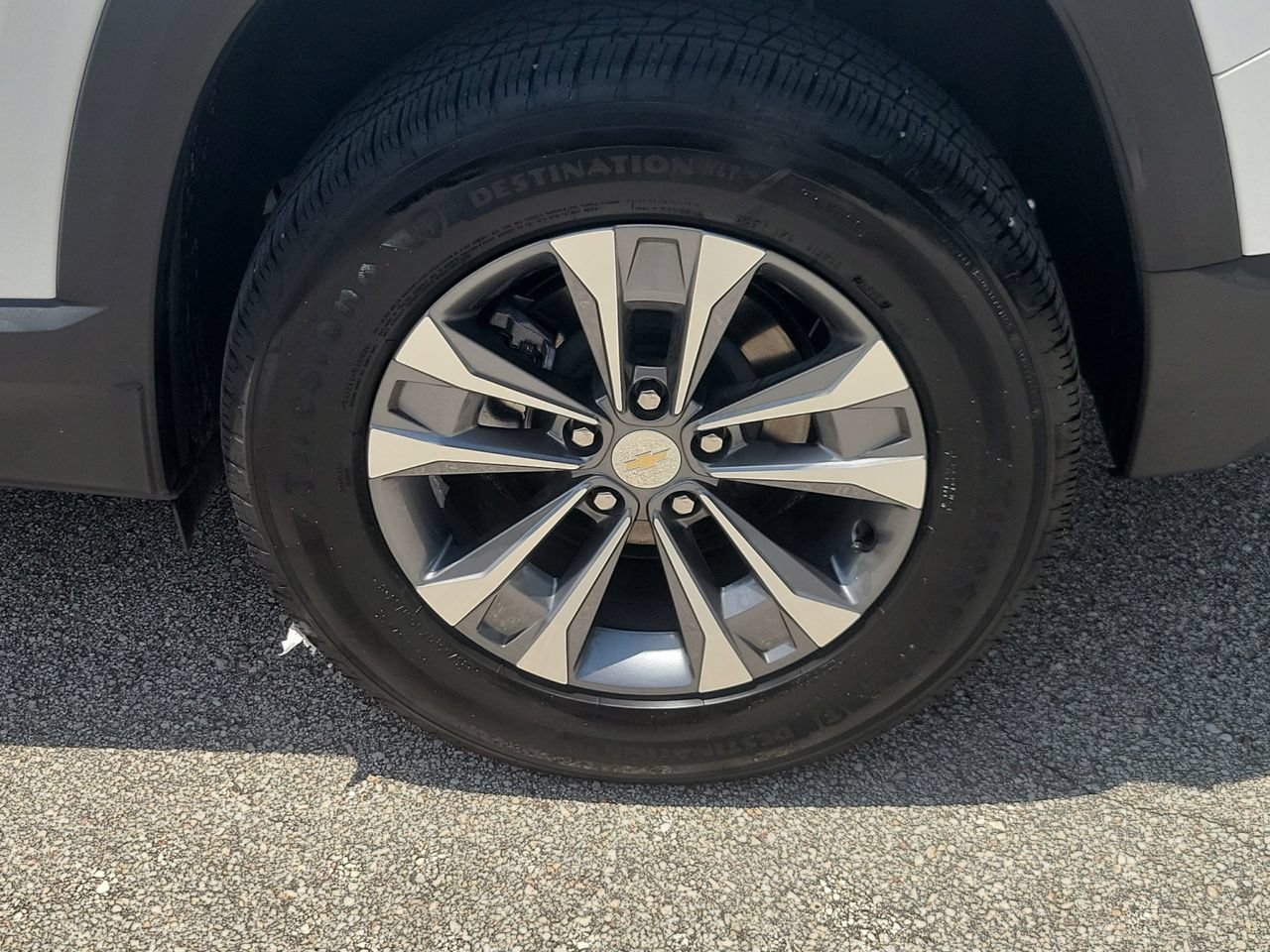 Used 2026 Chevrolet Equinox LT FWD image 5
