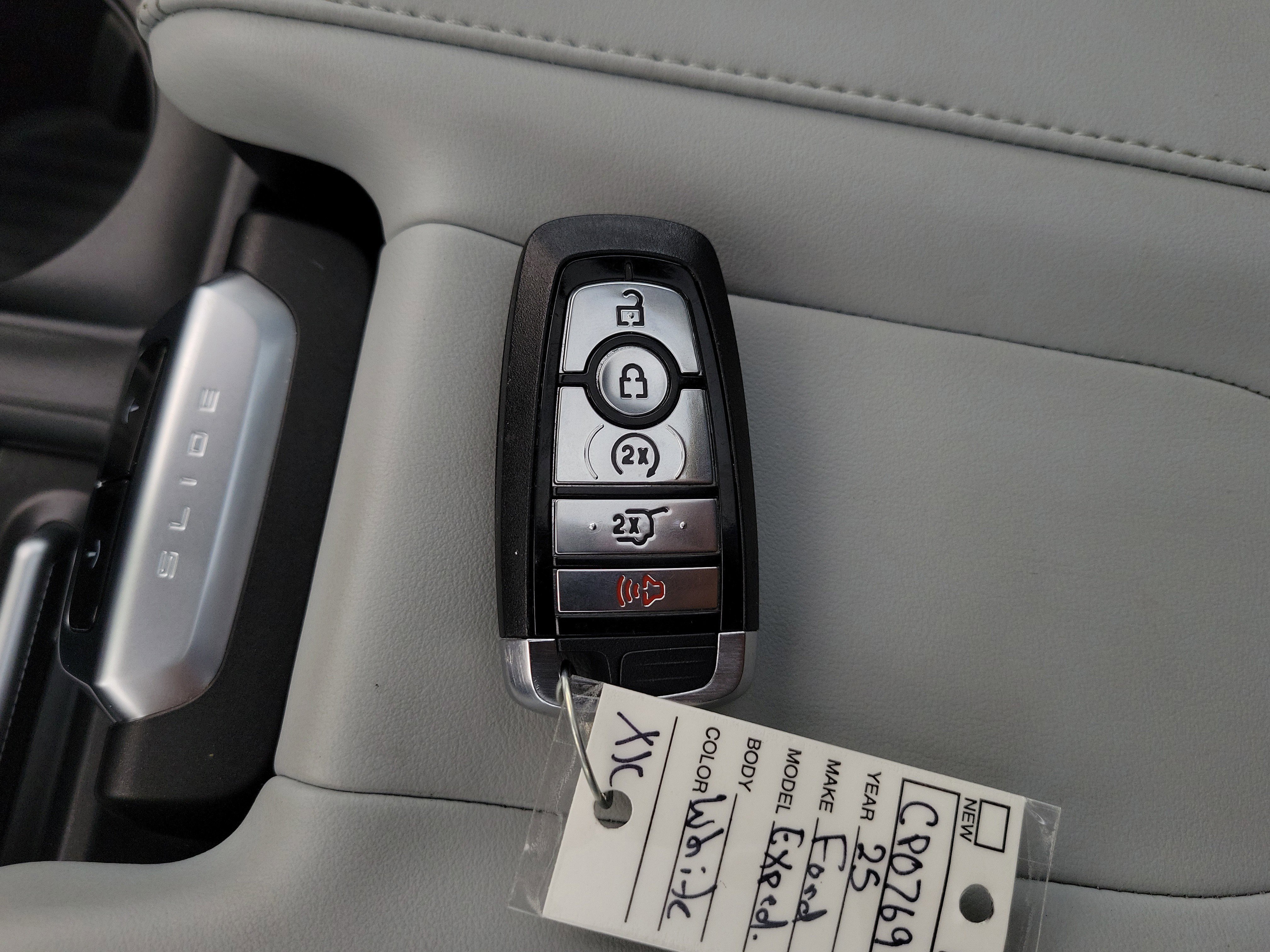 Certified 2025 Ford Expedition Platinum image 29