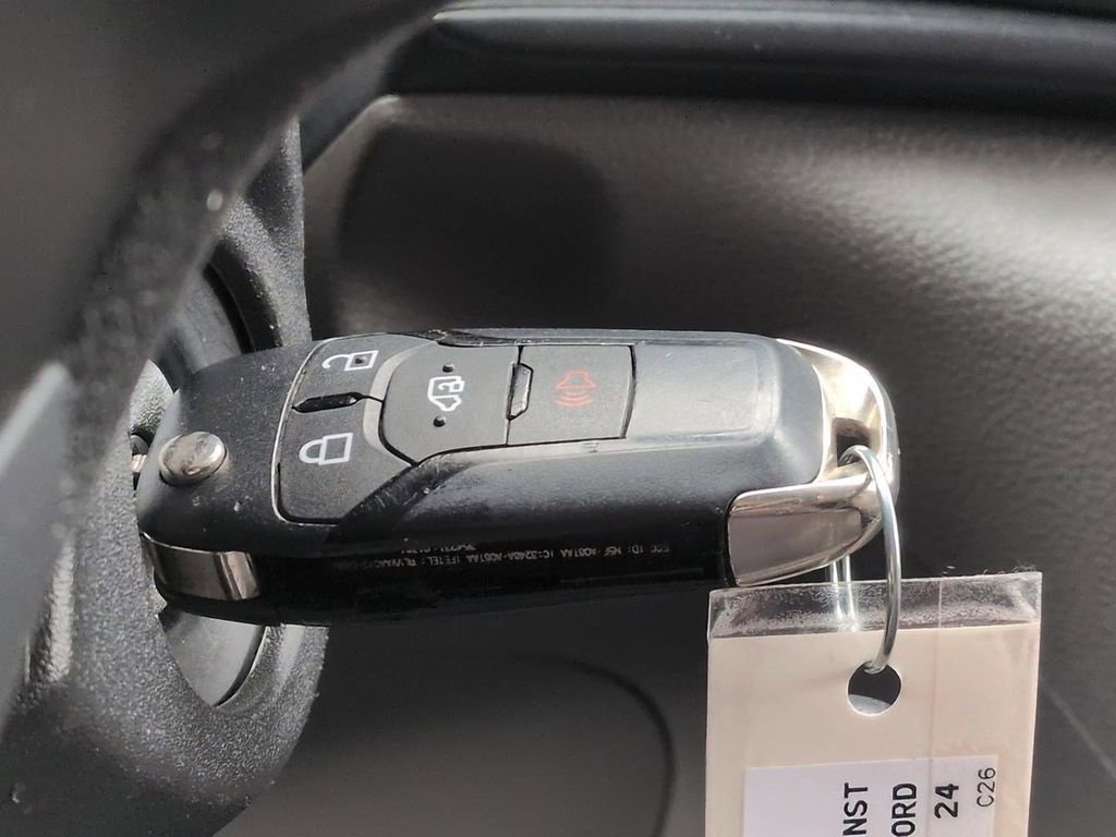 Used 2024 Ford Transit 350 XLT image 15