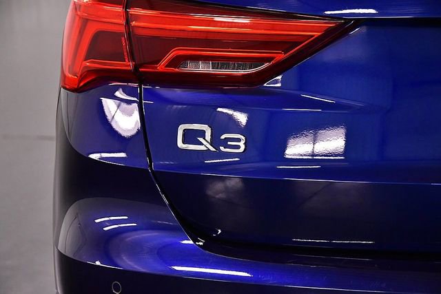 Used 2025 Audi Q3 2.0T Premium image 12