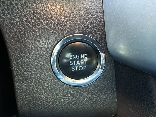 Used 2018 Toyota Highlander Limited Platinum image 33