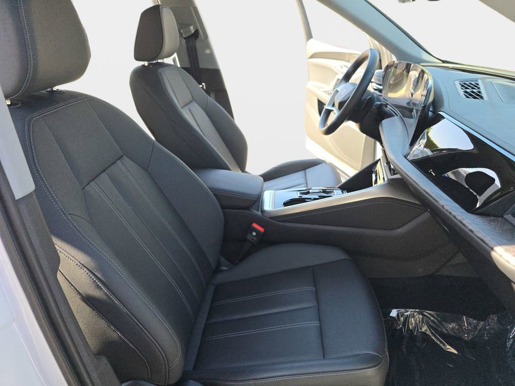 Certified 2025 Audi Q5 Premium w/ Convenience Package AWD/4WD image 10