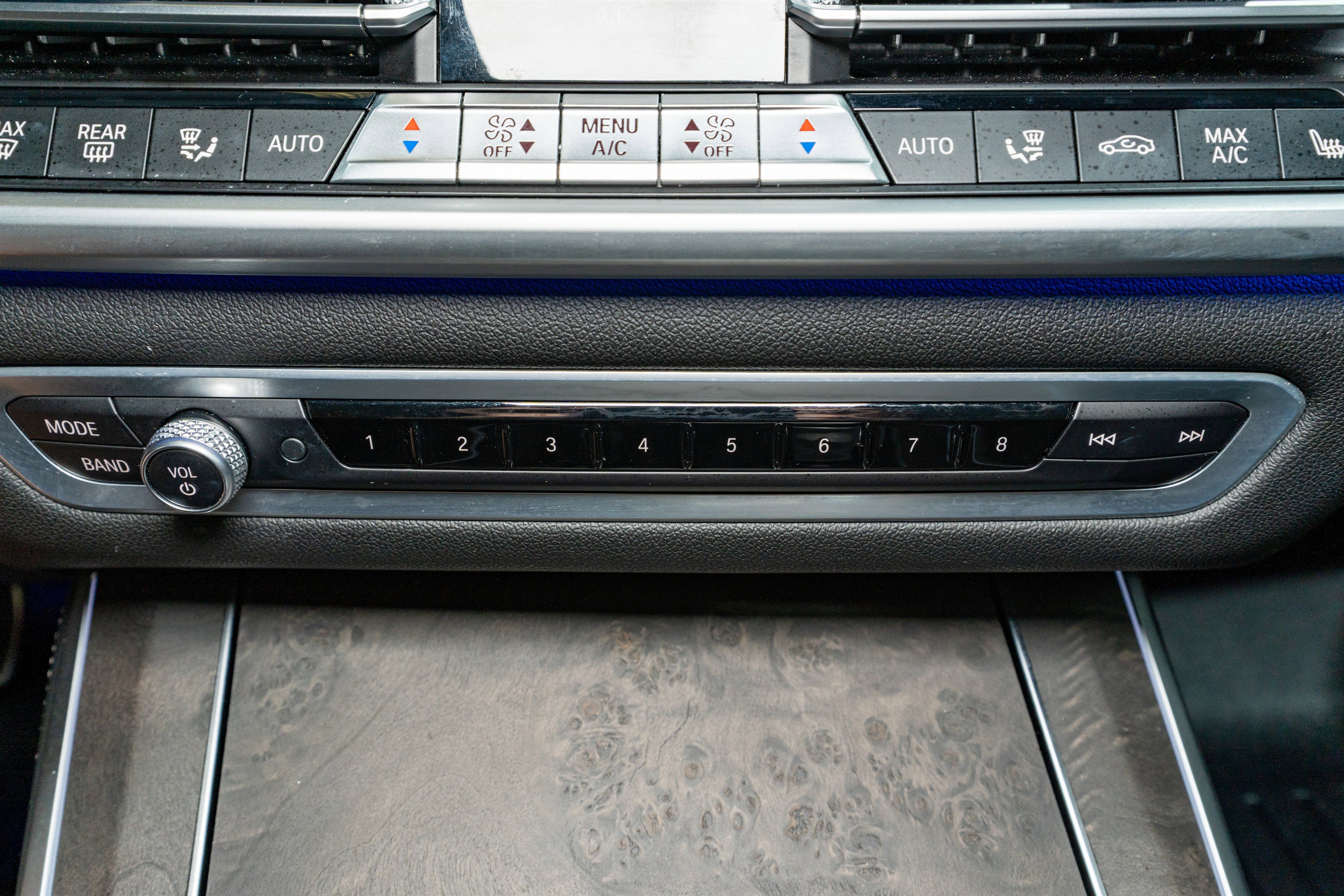 Used 2022 BMW X5 xDrive40i w/ M Sport Package image 24