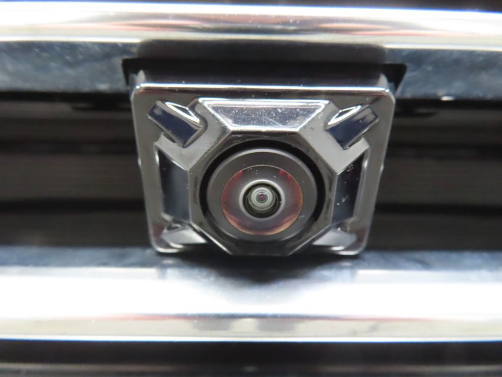 Used 2025 GMC Yukon Denali w/ Denali Reserve Package image 45