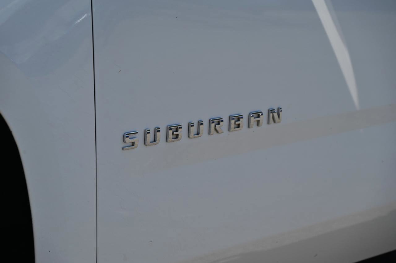 Used 2019 Chevrolet Suburban LT AWD/4WD image 10