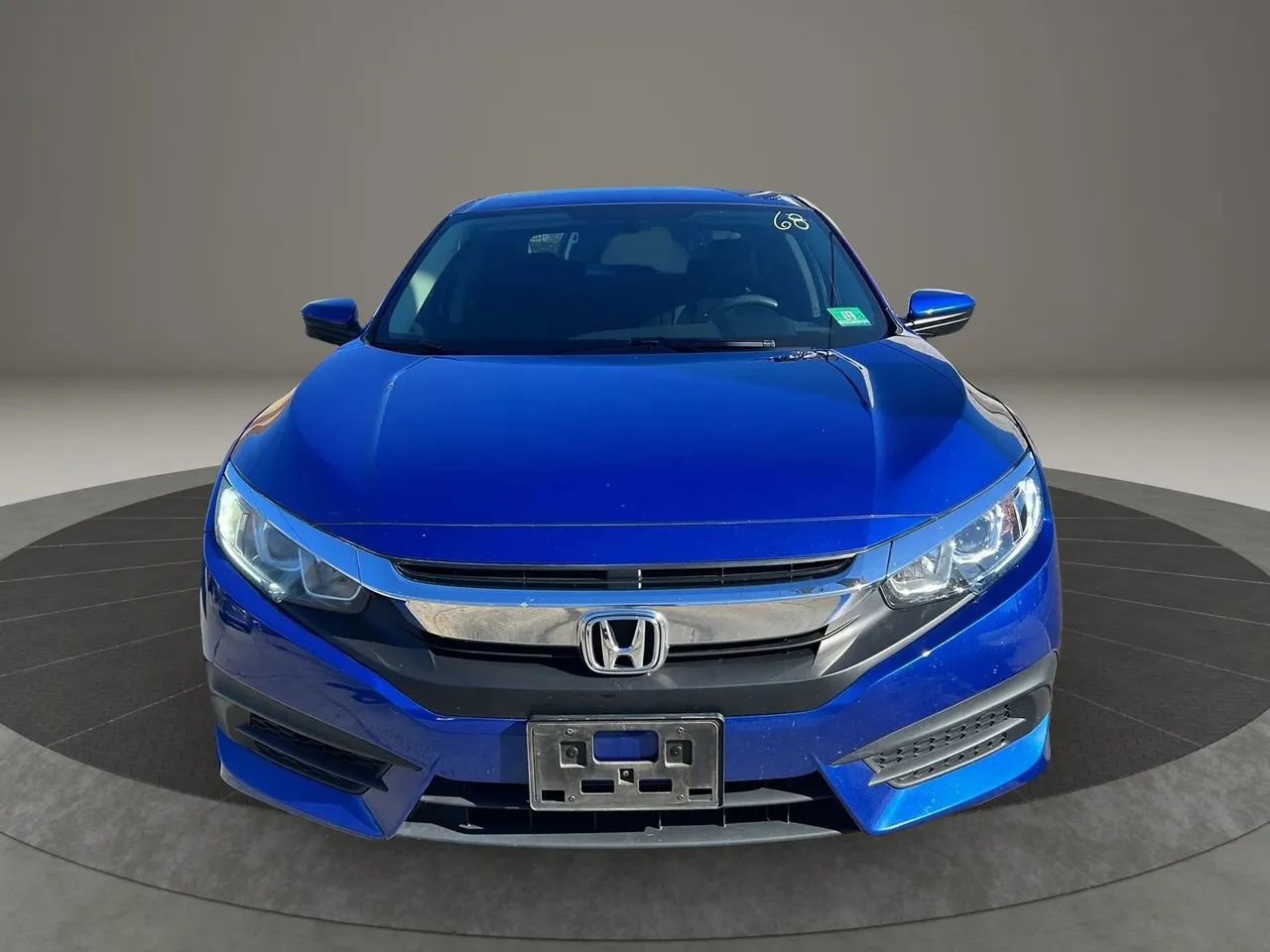 Used 2018 Honda Civic EX image 2