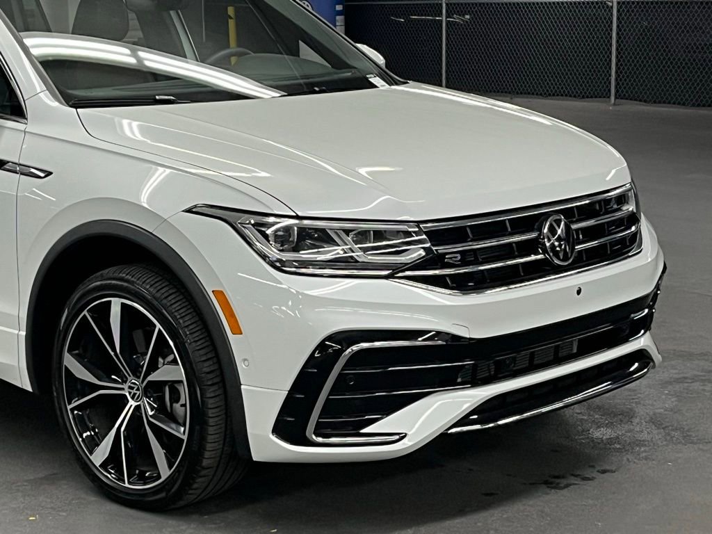 Used 2024 Volkswagen Tiguan SEL R-Line image 41