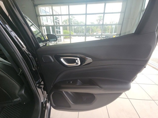 New 2026 Jeep Compass Latitude image 14