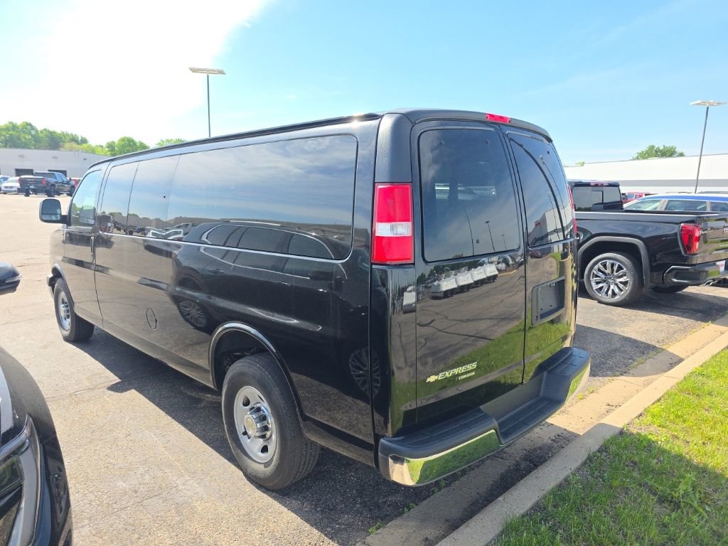 Used 2012 Chevrolet Express 3500 LT w/ LT Preferred Equipment Group RWD image 3