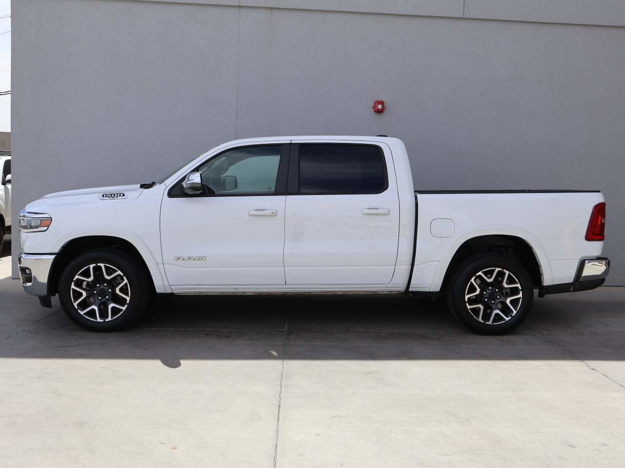 Used 2025 RAM 1500 Laramie image 2