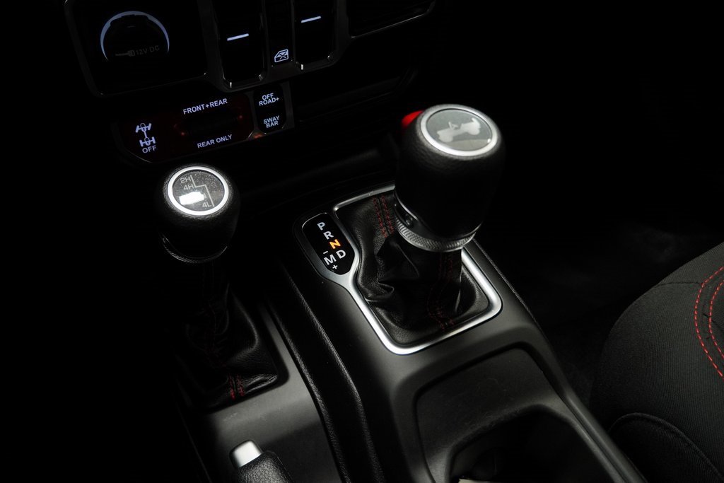 Certified 2022 Jeep Wrangler Unlimited Rubicon w/ Cold Weather Group image 32