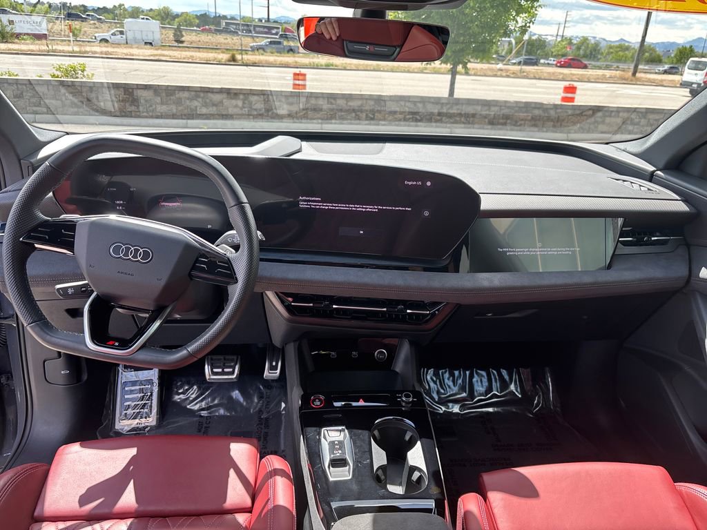 Used 2025 Audi SQ6 e-tron Prestige AWD/4WD image 20