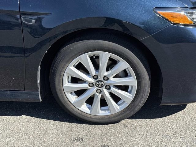 Used 2020 Toyota Camry LE FWD image 7