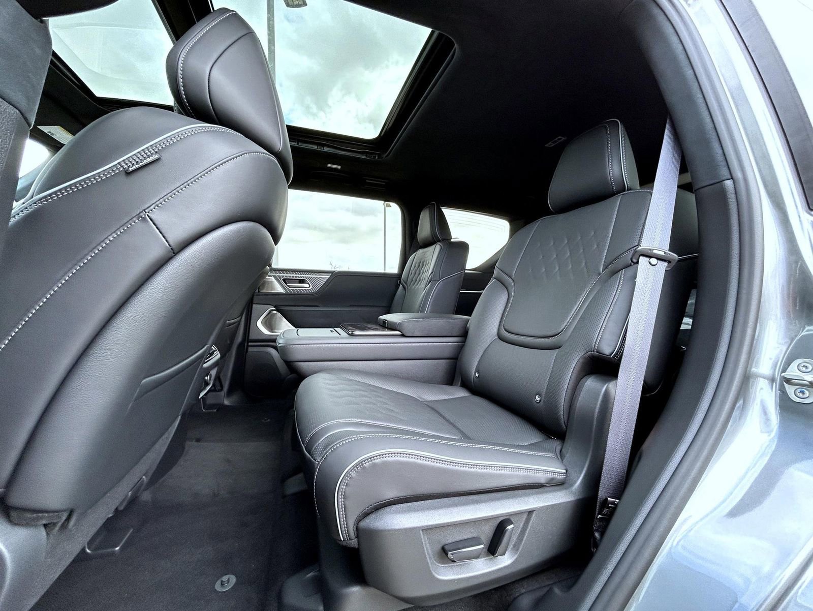 New 2026 INFINITI QX80 Autograph image 21