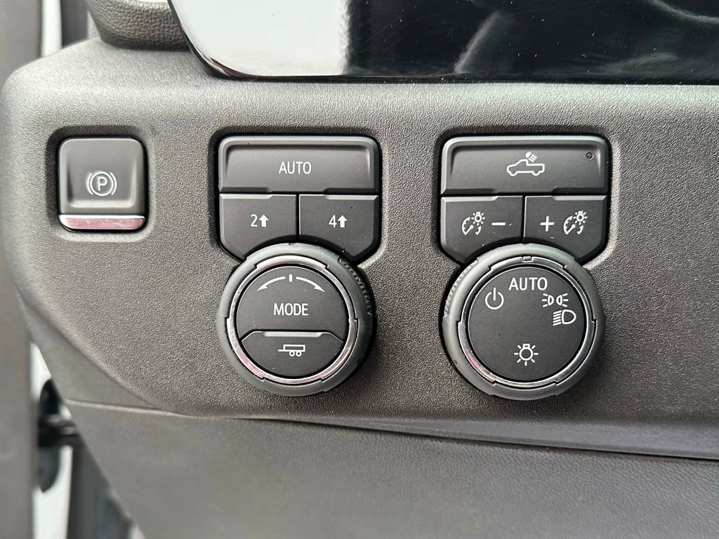 Used 2024 Chevrolet Silverado 1500 LT image 15